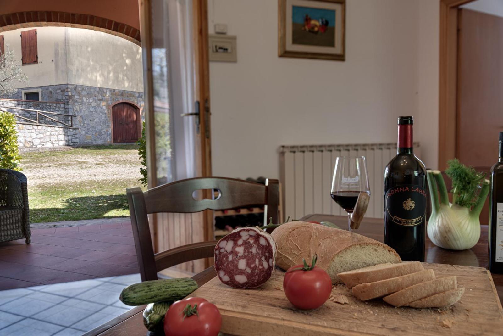 Fattoria I Tribbi Apartment Ambra Стая снимка